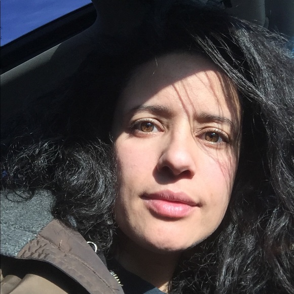 Meet your Posher, Genavesse - Picture 3 of 5